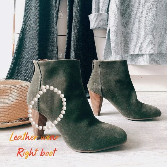 Seychelles leather zipper back ankle booties - Picture 11 of 15